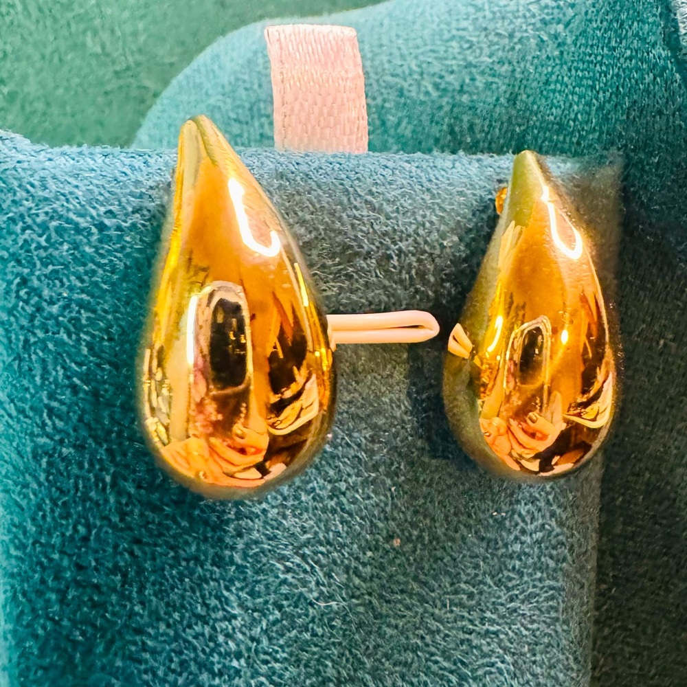 Real 18K Gold Teardrop Earrings Medium 22mm